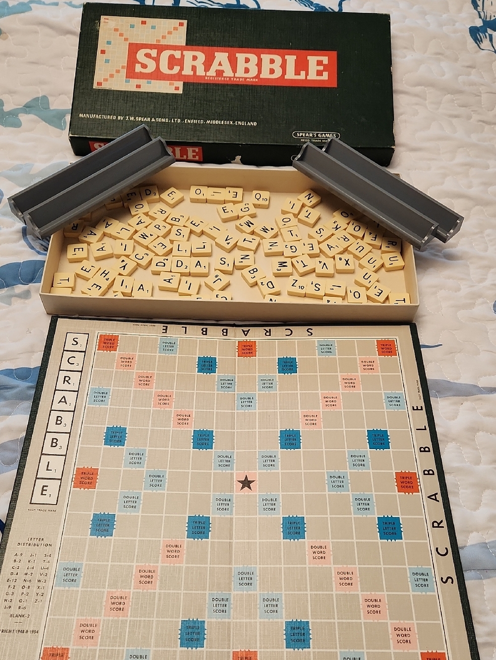 1950s Vintage Scrabble Classic Board Game – Green Box with Cream Tiles